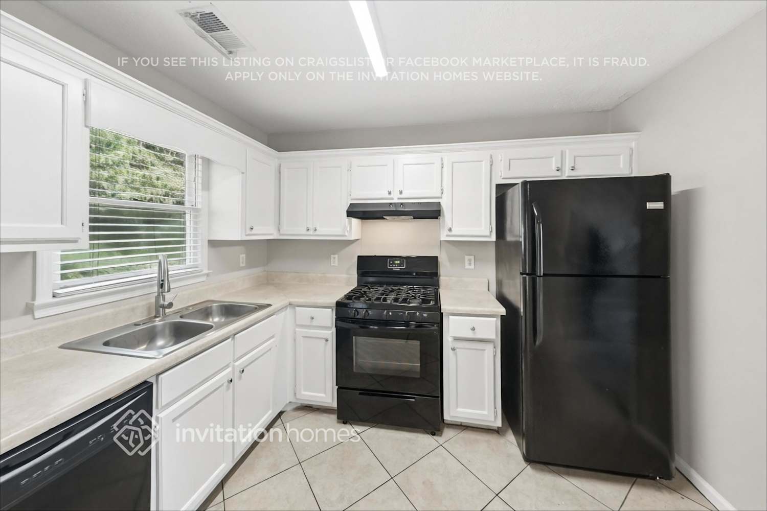Building Photo - 715 Saddle Shoals Dr