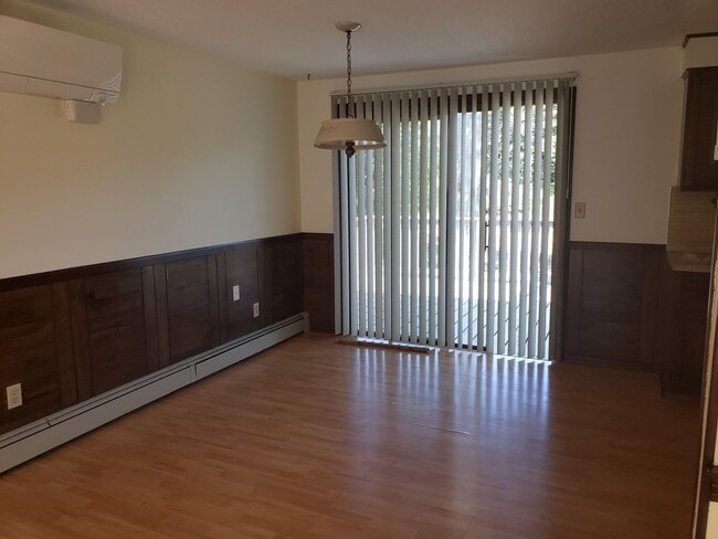 Building Photo - 3-Bedroom Ranch Rental – Year-Round, Utilities Included