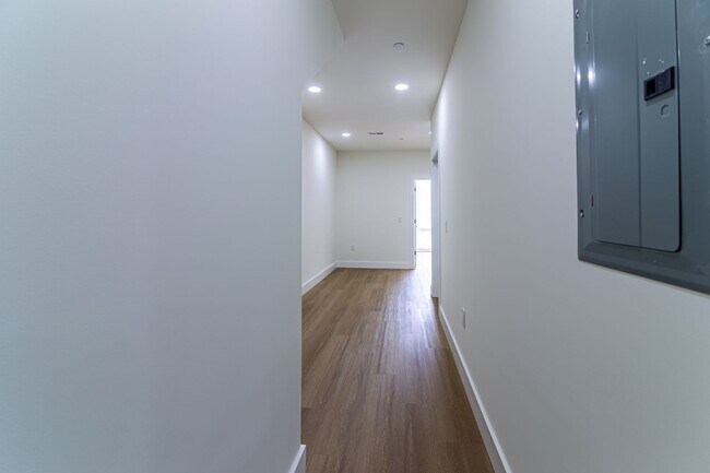 Building Photo - 3956 Parrish St