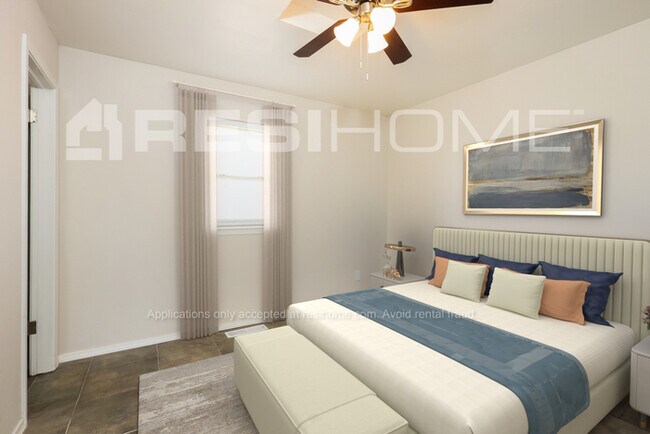 Building Photo - 736 Smalley Dr
