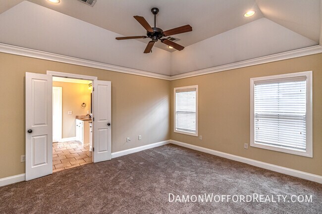 Building Photo - 117 Millhouse Drive