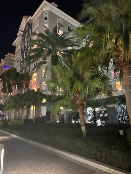 Building Photo - 700 S Harbour Island Blvd