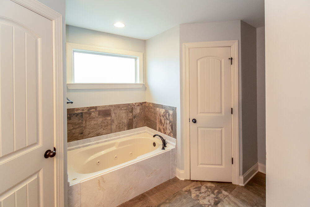 Building Photo - 3145 Pinetree Loop N