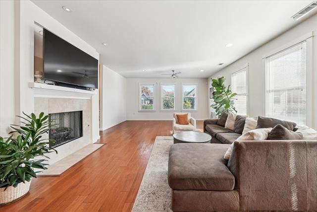 Building Photo - 2608 Thomas Ave