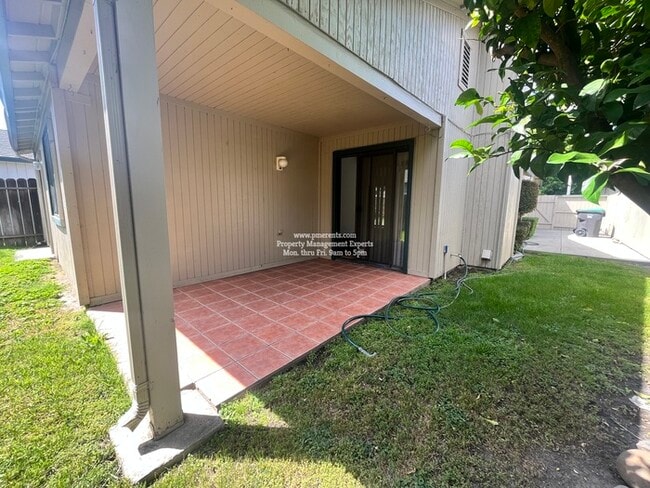 Building Photo - 6019 Carolina Cir