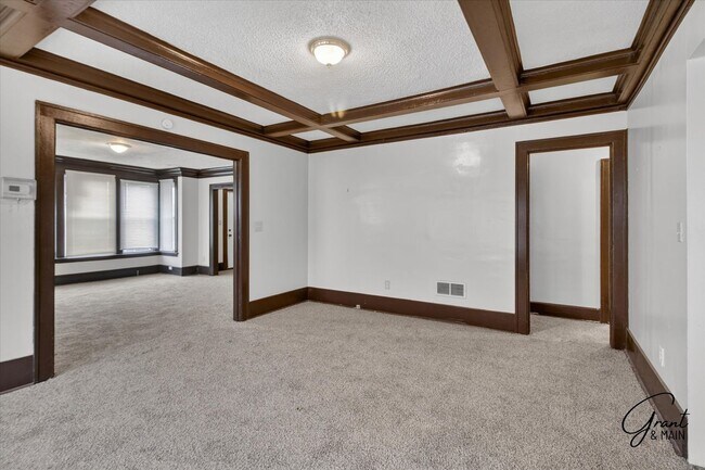 Building Photo - 58/60 Alger - FDR - T