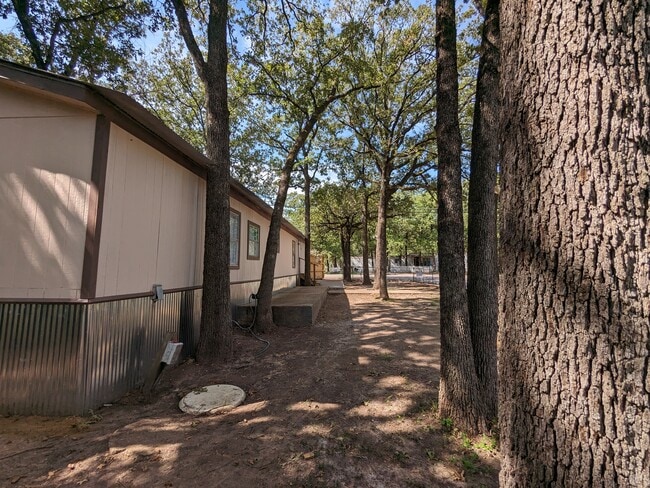 Building Photo - 103 Cardinal Ln