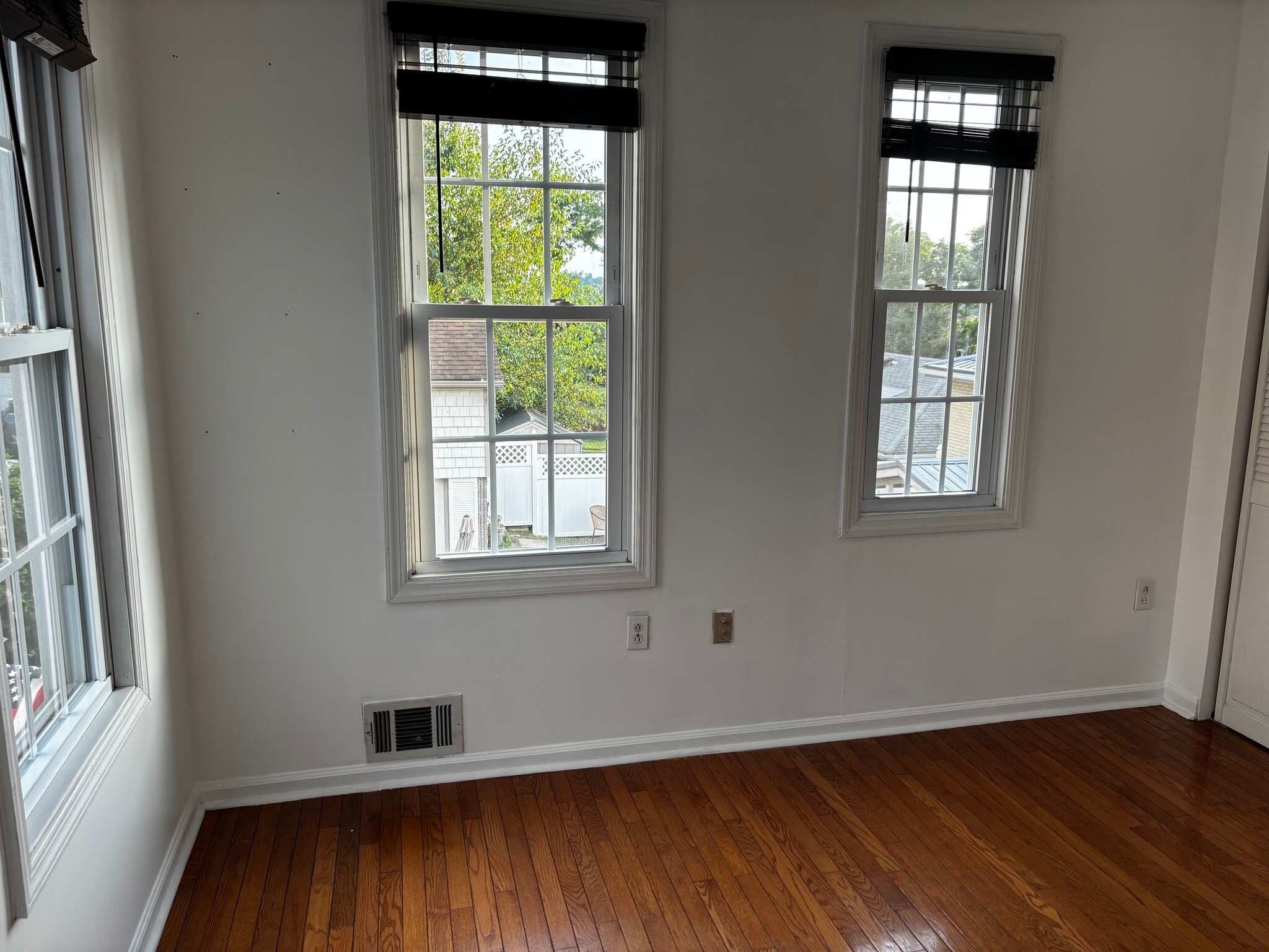 Building Photo - 407 Griffin St