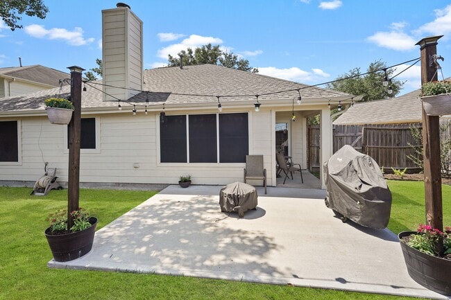 Building Photo - 6707 Oakbranch Manor Ln