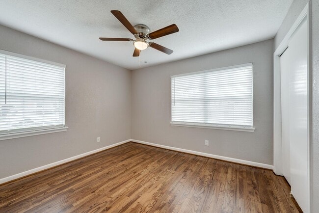 Building Photo - 6708 Manor Dr