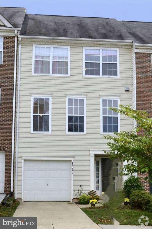 Building Photo - 45556 Lakemont Square