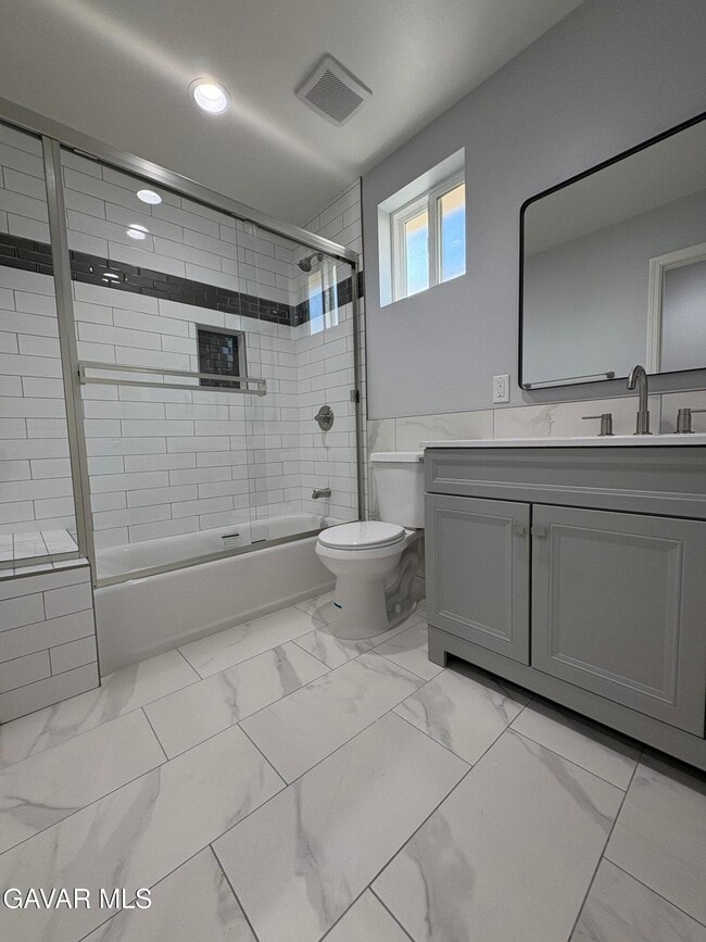 Building Photo - 3767 Noll Dr