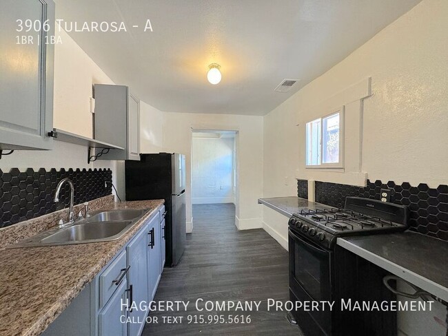 Building Photo - 3906 Tularosa-A