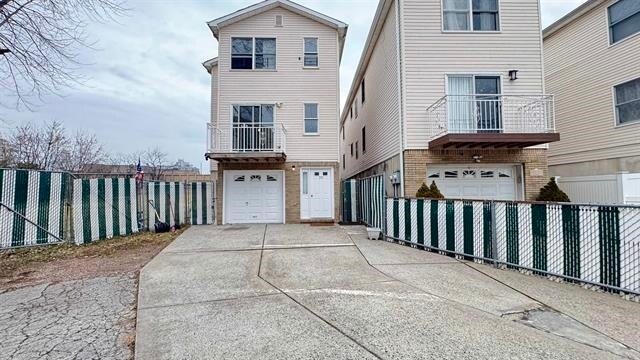 Building Photo - 30 Elm Ct