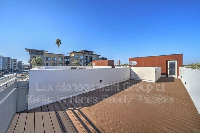 Building Photo - 504 E Roosevelt St