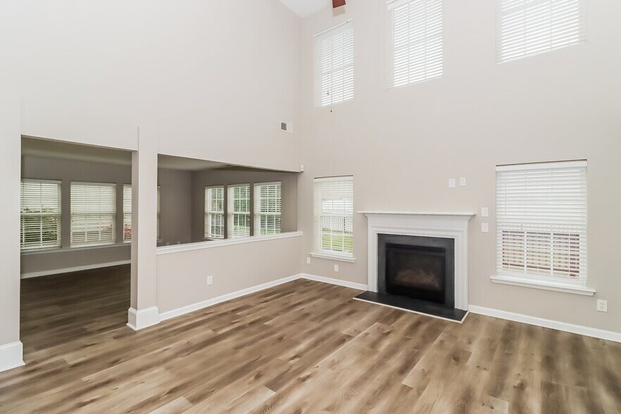 Building Photo - 10454 Samuels Way Dr