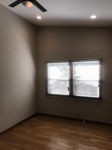 Building Photo - 1220 Manhattan Beach Blvd