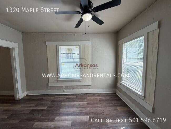 Building Photo - 1320 Maple St