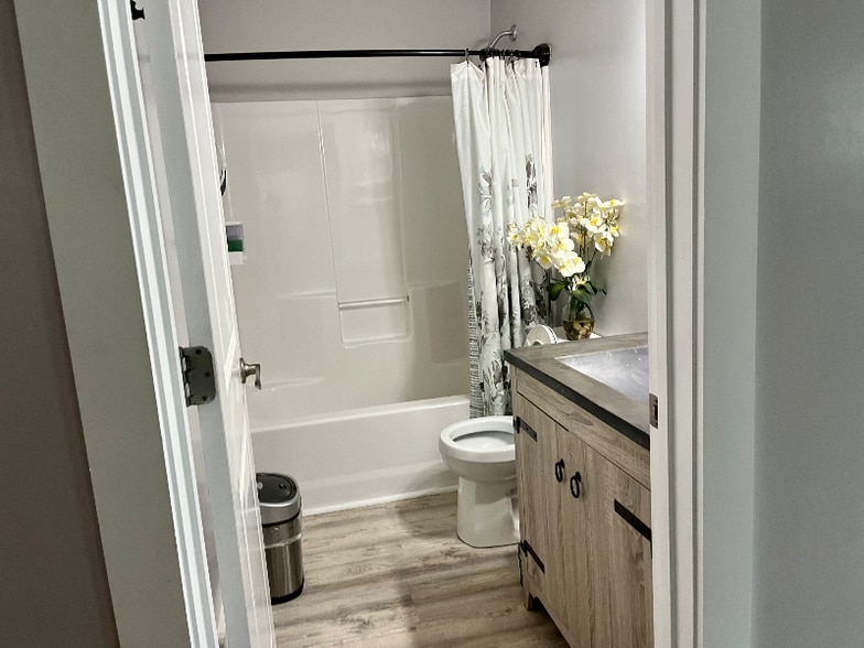 Building Photo - 2945 Alabama Dr