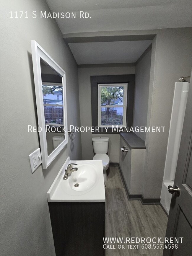 Building Photo - 1171 S Madison Rd