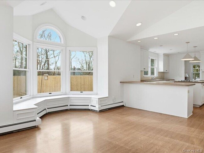 Building Photo - 12 Summit Blvd