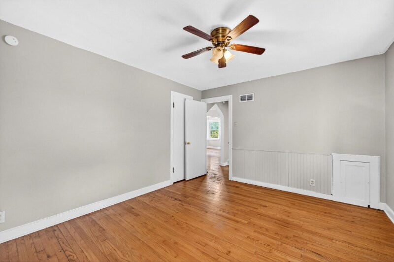 Building Photo - 3653 Eminence Blvd