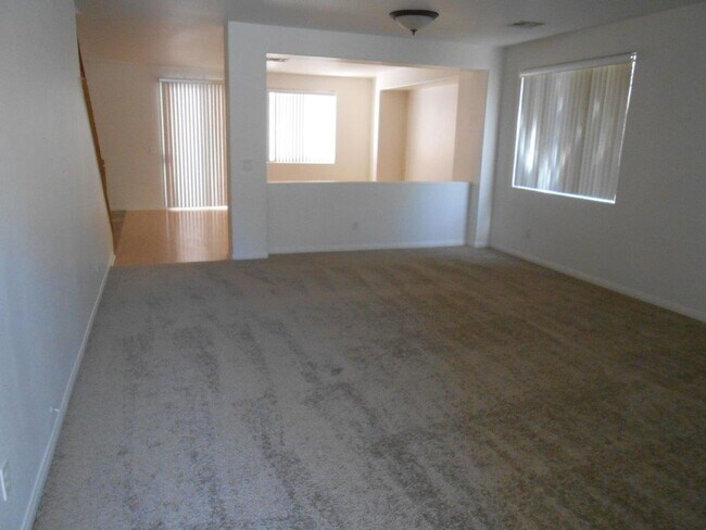 Building Photo - Beautiful 4 Bedroom Home in Summerlin