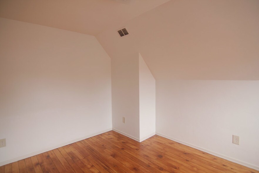 Building Photo - 507 Pitt St