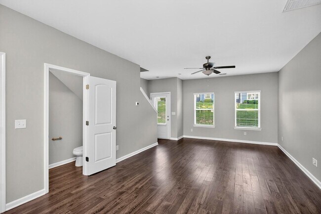 Building Photo - 1017 Glen Marcus Dr