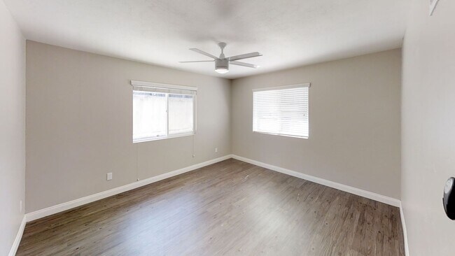 Building Photo - HUGE House on College! Quick Walk to Campus!