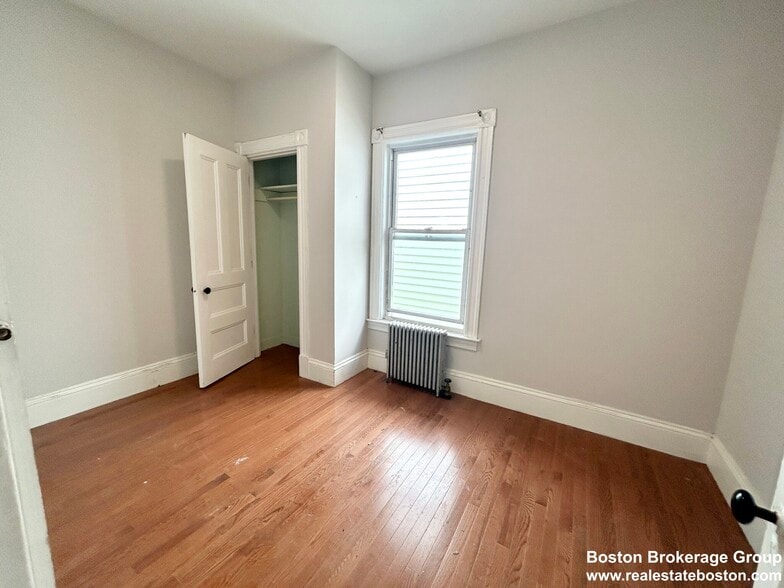 Building Photo - 22 Humphreys St