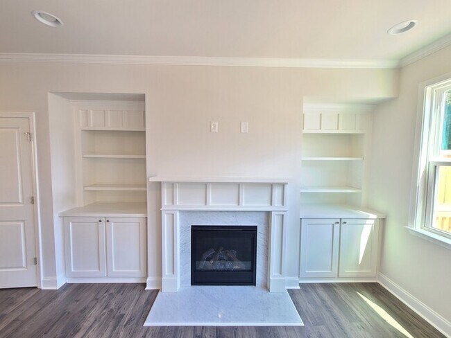 Building Photo - 3 Bed and 3 Bath Brand new ready for move-...