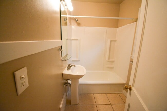 Building Photo - Homey House Near Goose Egg Park Available ...