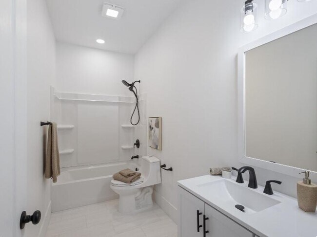 Building Photo - 636 N 1280 E