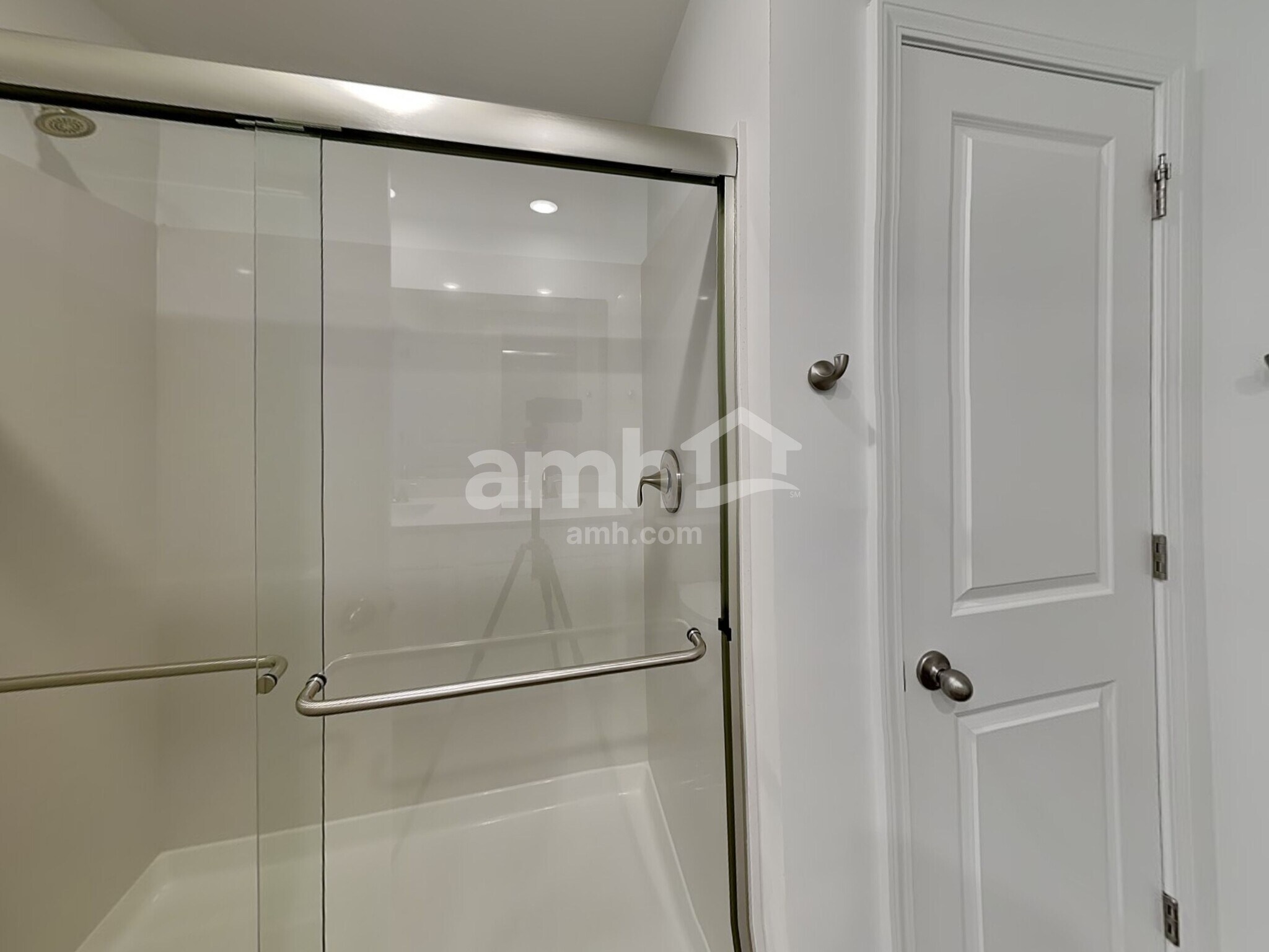 Building Photo - 1007 Guildcrest Ct