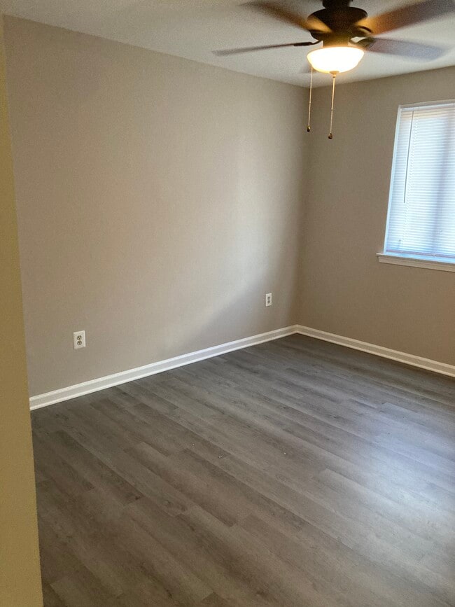 Building Photo - 1605 Addison Rd S