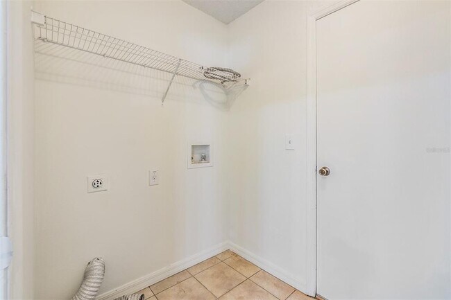 Building Photo - 2118 Ashley Lakes Dr