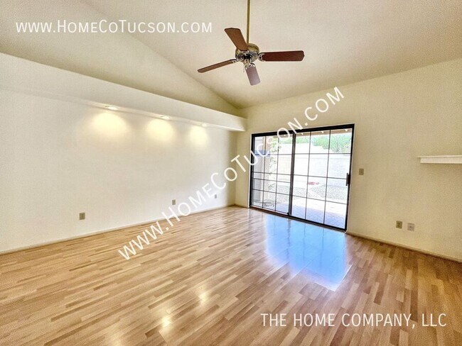 Building Photo - 1551 E Sonoran Desert Dr