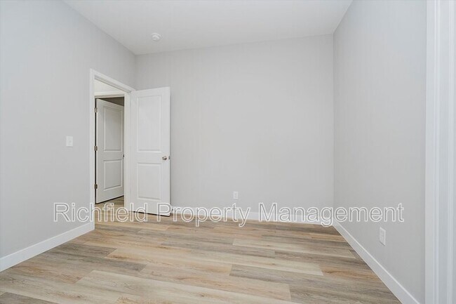 Building Photo - 821 Orange St