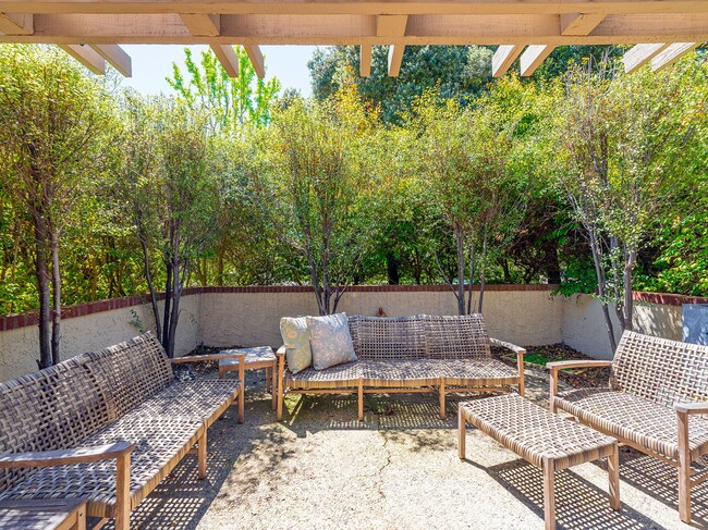 Building Photo - 4 Santa Cruz Ct