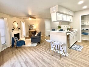 Building Photo - Cranbrook Forest