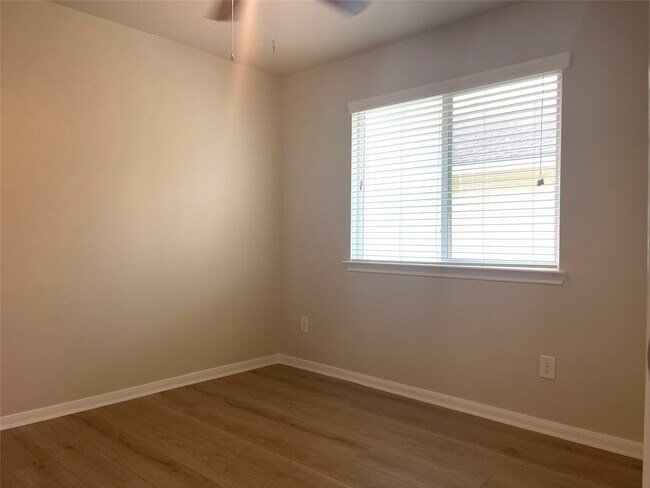 Building Photo - 21527 Falvel Misty Dr