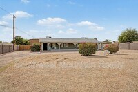 Building Photo - 560 S Grand Dr