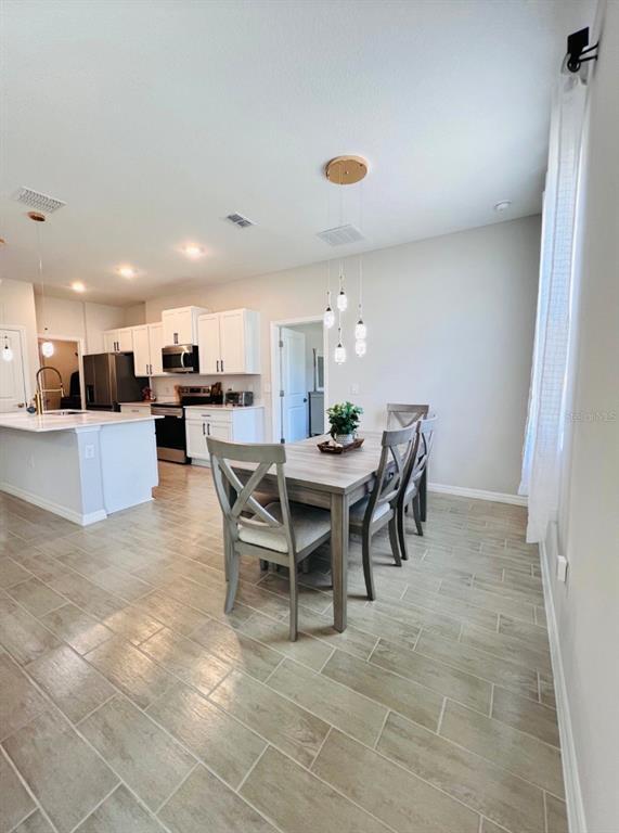 Building Photo - 2450 SW 170th Loop