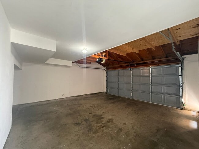 Building Photo - 42801 15th St W