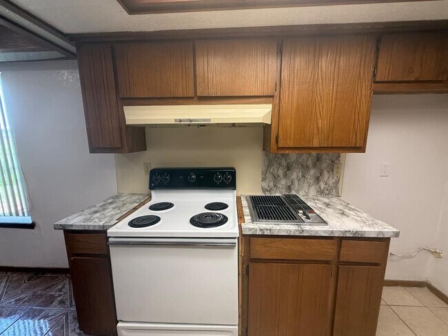 Building Photo - 7407 Kings Manor Ct