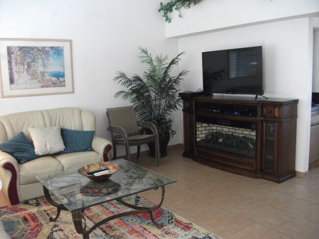 Primary Photo - 49225 Eisenhower Dr