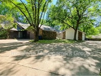 Building Photo - 2516 E 74th Pl