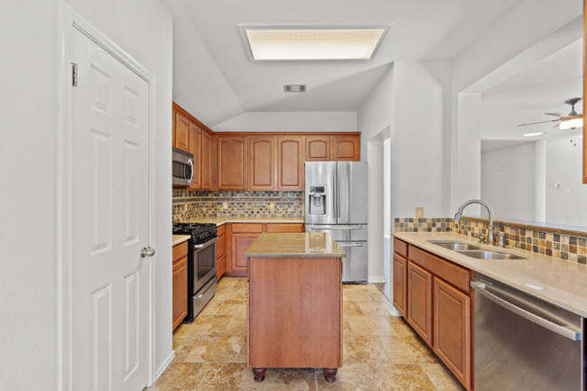 Building Photo - 1609 Abbey Ln