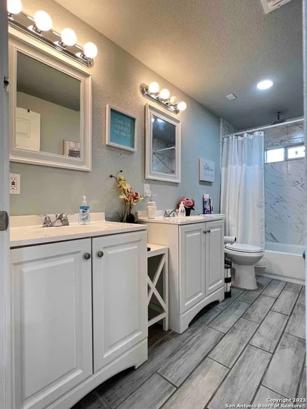 Building Photo - 115 San Salvador Ave